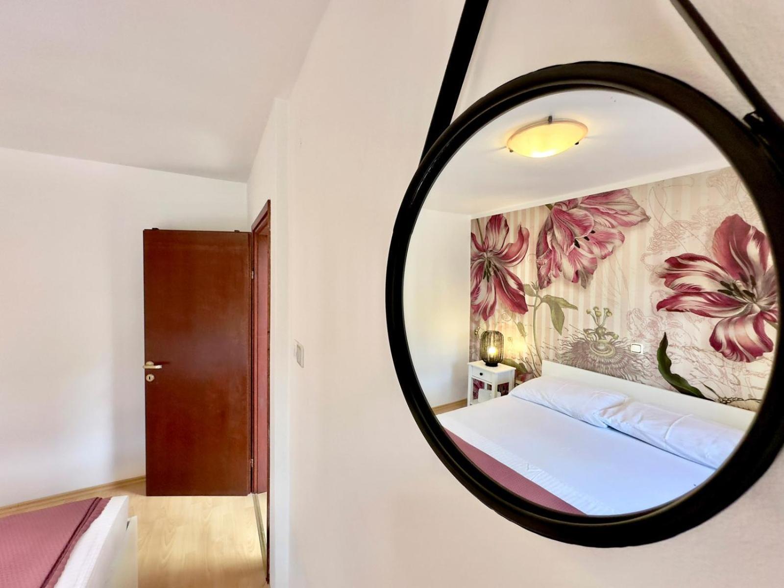Apartment Tanja Вела-Лука Екстер'єр фото
