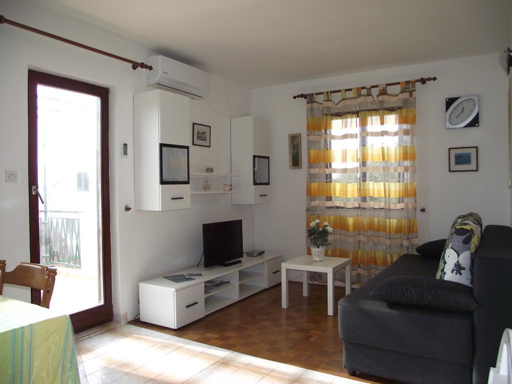 Apartment Tanja Вела-Лука Екстер'єр фото