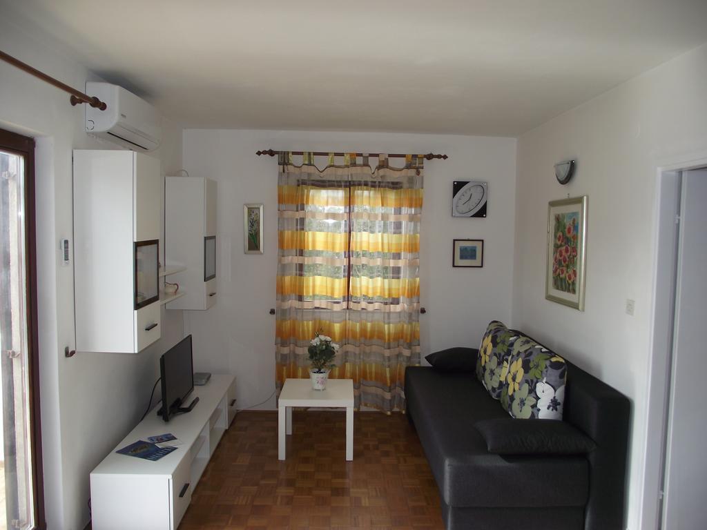 Apartment Tanja Вела-Лука Екстер'єр фото